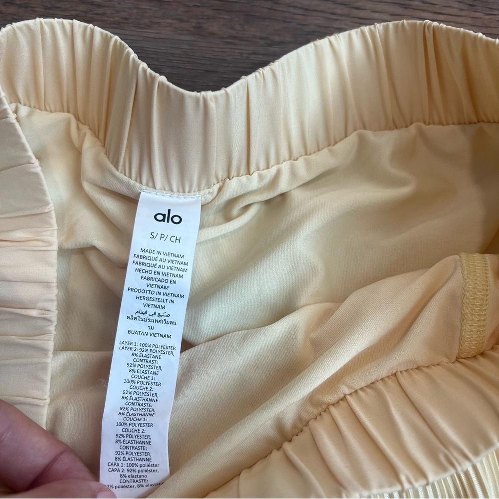 Alo Yoga Micro Plisse Tennis Skirt Butter Yellow Small Pleated Skort Athleisure - Picture 9 of 9